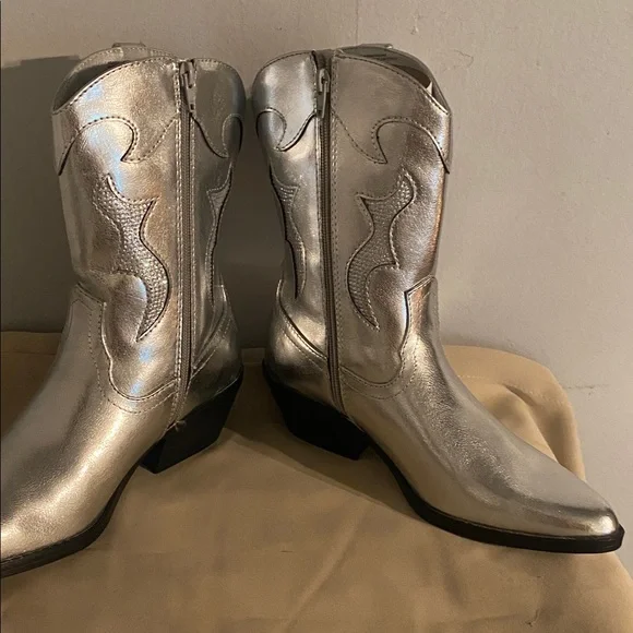 Western boots - Picture 6 of 13